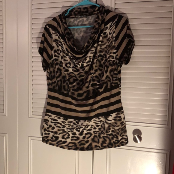 Women’s Uptown Vibe Top - Picture 1 of 4